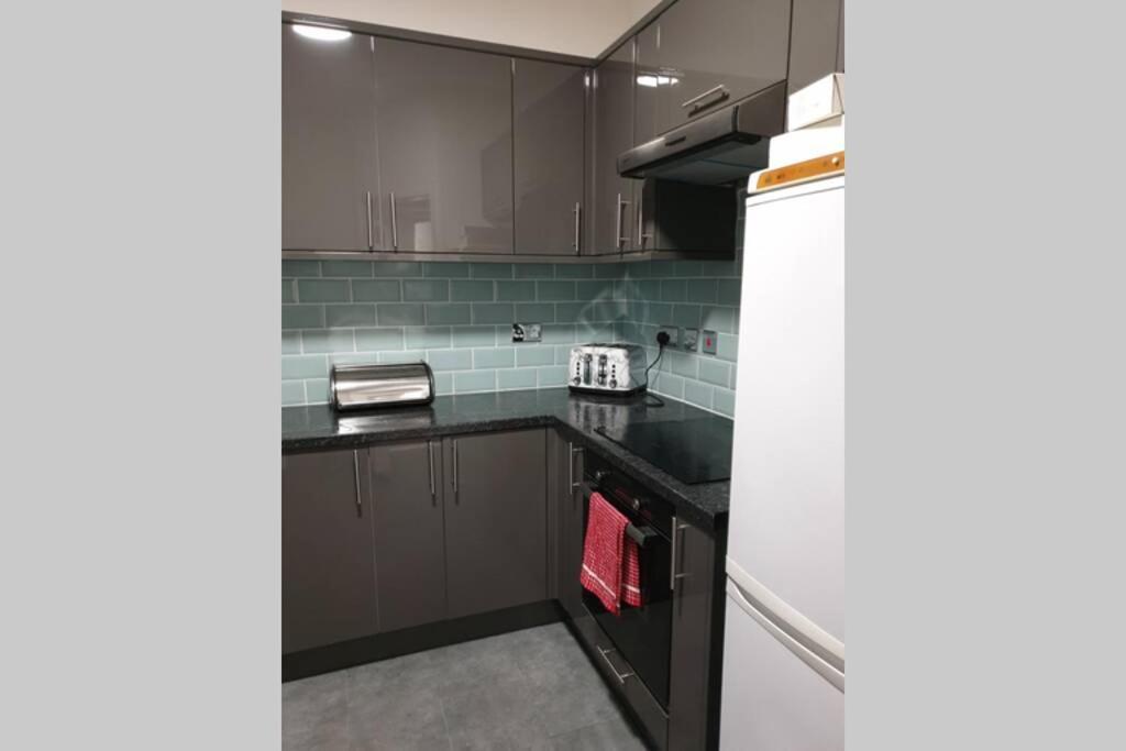 Appartement Beautiful Spacious Flat With Garden *